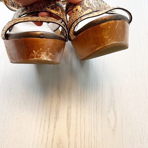 COACH Nikkie Snakeskin Wood Block Wedge Sandals 9.5 Reptile - Picture 3 of 12